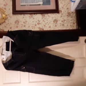 Lands End dark navy capris with gold stitching. Lightweight and comfortable!